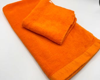 Vintage Orange Hand Towel and Washcloth Set - Super soft and like new