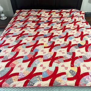 Funky Vintage Quilt / Red Colorful Vintage Quilt / Hand Quilted Quilt / Twin Quilt  65 x 73 inches