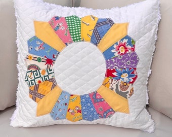 Vintage Friendship Circle Quilt Pillow COVER  / Vintage Dresden Plate Quilt Pillow Sham / Dresden Plate Quilt Block Square Pillow Cover