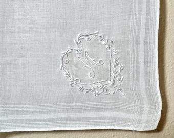 Vintage M Monogrammed Hankie - M Ladies Hankie