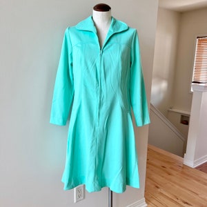 Bright Aqua Vintage Dress / Zip Up Turquoise Vintage Dress / Long Sleeve Dress with Collar / Vintage Montgomery Ward Dress
