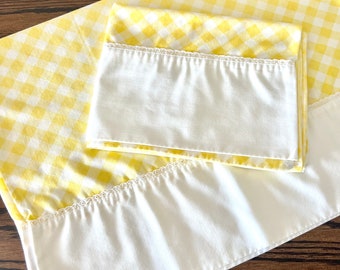 Vintage Yellow Gingham Pillowcase set / Pair of Gingham Pillowcases / Vintage Yellow and White Bedding