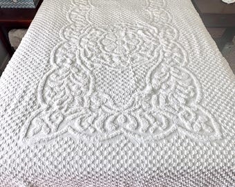 Vintage White Chenille Bedspread - Retro Chenille  74x88 inches