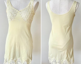 Vintage Negligee Slip / Yellow Lace Negligee Slip / 1960’s Vintage Fashion / Boudoir Fashion