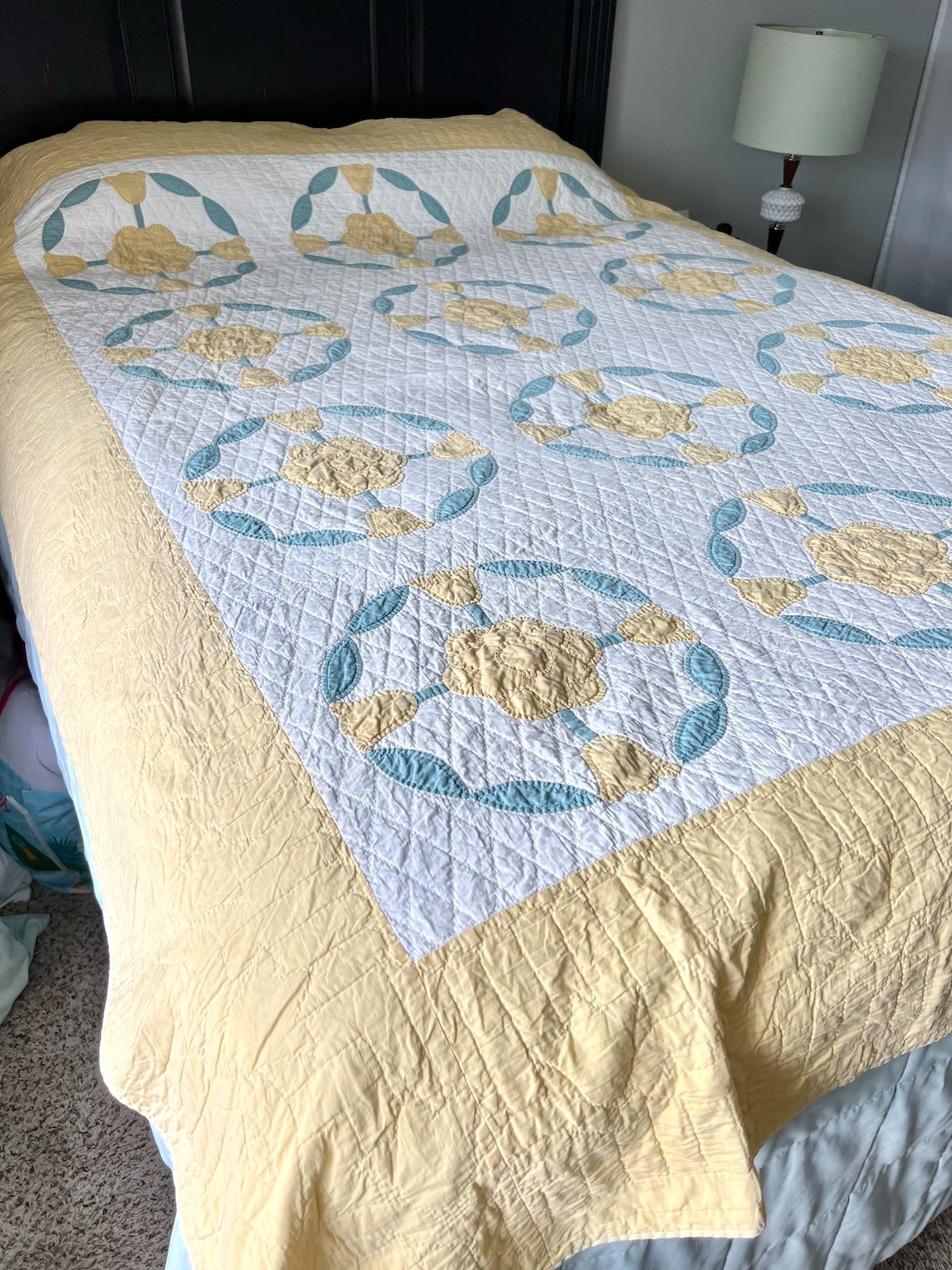 Vintage Flower Appliqué Quilt / Yellow Flower Quilt / Hand Etsy