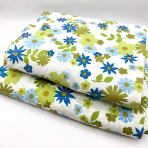 Vintage Twin Sheet Set / Green and Blue Floral Twin Bed Sheet / Floral Sheet Set / Vintage Percale Sheet Set