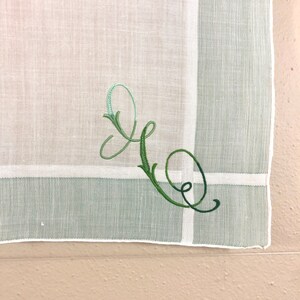 Vintage E Monogrammed Ladies Hankie / Green Monogrammed E Hankerchief