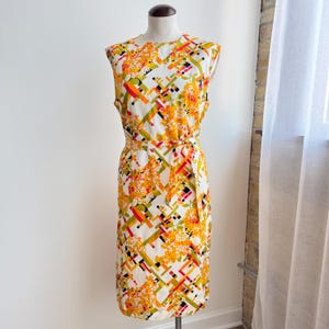 Vintage Fashion Dress / Vintage Shift Dress with Belt / Vintage Sleeveless Dress