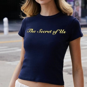 Gracie Abrams The Secret of Us T-Shirt Women&#39;s Pop Culture Fangirl Tee Music Lover Gift Fan Merch Graphic Tee Concert Apparel