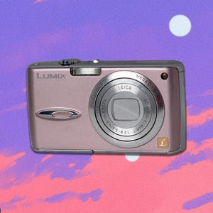 PANASONIC DMC-FX01 | Retro Digital Point & Shoot Camera