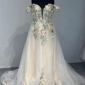 READY ship Green Floral Wedding Dress Vintage Wedding Dress Off The Shoulder Wedding Dress Modest A Line Bridal Gown Colorful Wedding Dress