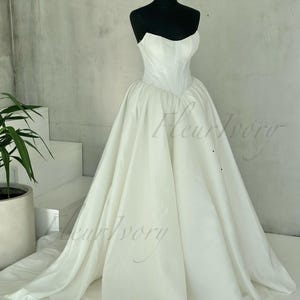 Pronto per la spedizione, abito da sposa senza spalline, abito da sposa con vita bassa, abito da ballo, abito da sposa stravagante, abito da sposa minimalista, abito con vita basca