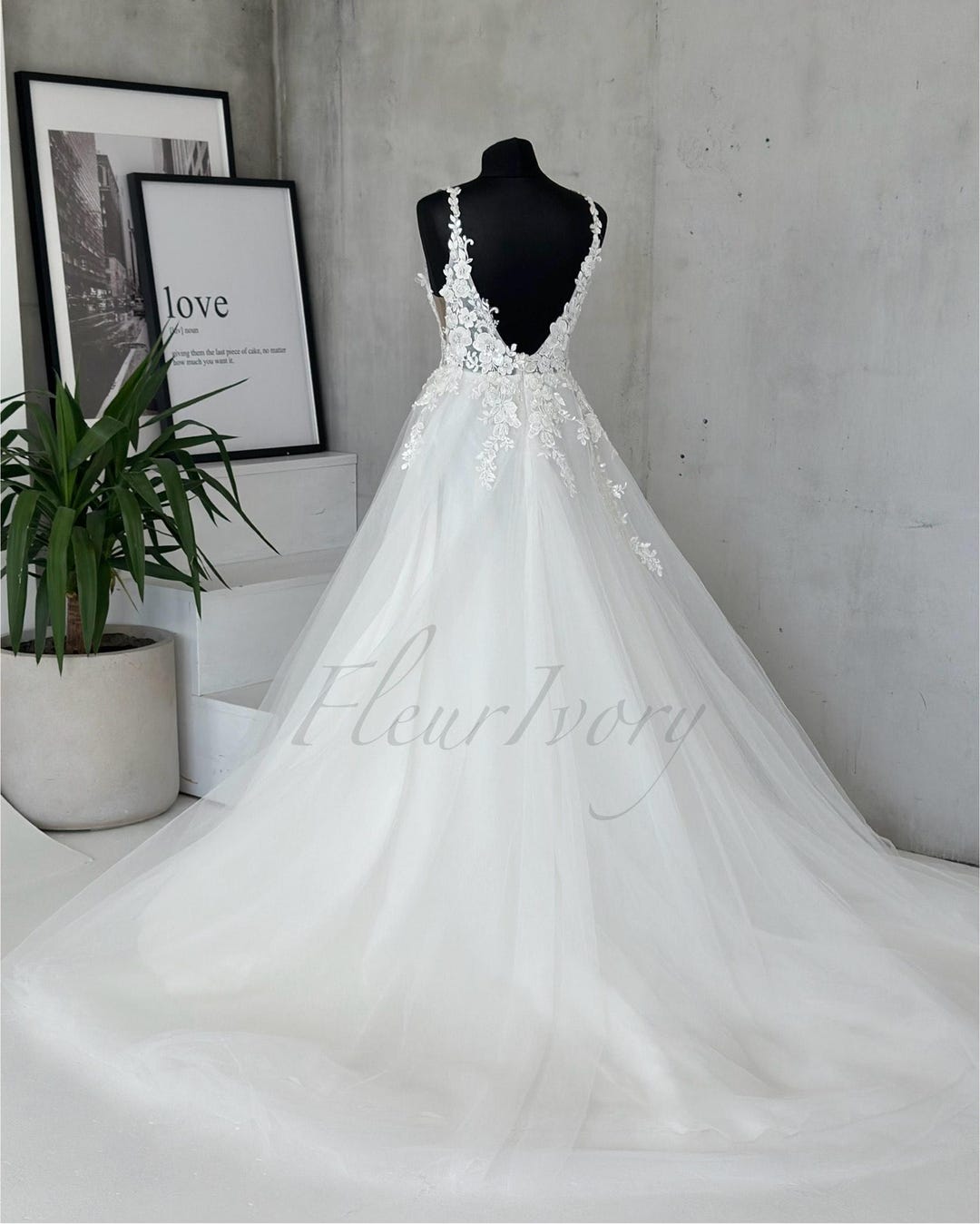 backless tulle wedding dress A-line Tulle Lace Country Wedding Dresses Backless Bridal Dress VW1545 –  Viniodress main image 0