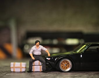 Figurine Miniature 1/64 - Acteur Avec Fusil (style James Bond) - Pour Diorama Voitures - Neuf