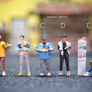 Miniature Figure Sneakers Collectors Scale 1/64 or 1/87 for Diecast and Diorama
