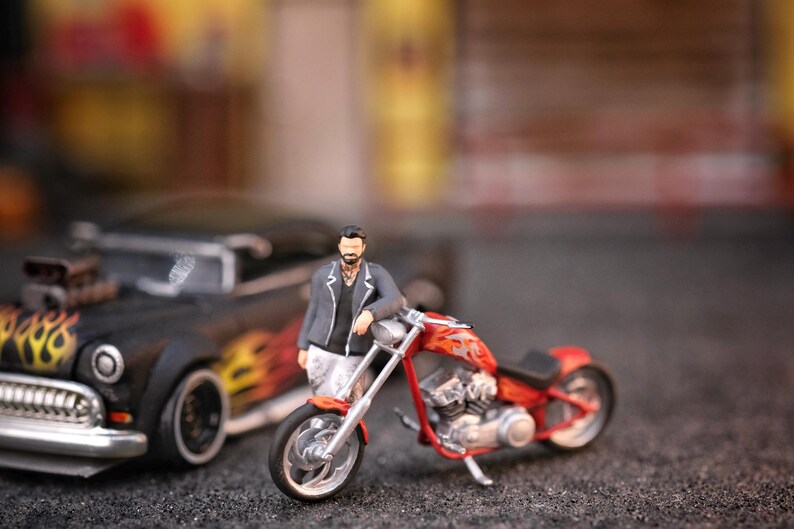 Miniature Figure Easy Rider, Motorcycle Scale 1/64 or 1/87 for Diecast ...