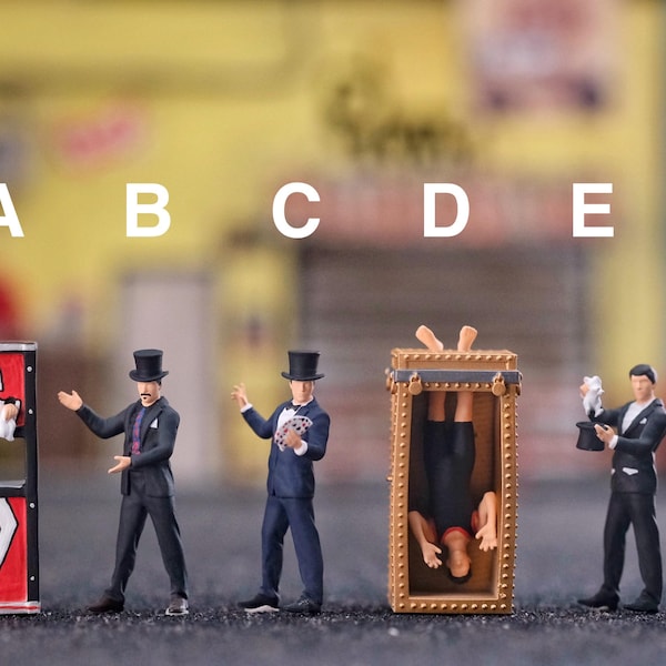 Miniature Figure Magic Show Scale 1/64 or 1/87 for Diecast and Diorama