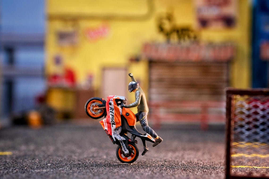 Motor Rider Model Miniature Figure Stunt Motor Rider Scale 1/64 or 1/87 for Diecast and ...