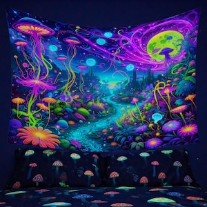 Psychedelischer Wandbehang, Trippy Forest Dekor, lebendige Kunst im Innenbereich, Leuchtpilz, Wandbehang