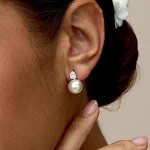 Teardrop Diamond Pearl Stud Earrings,Sterling Silver Pearl Earrings,Bridal Earrings,Wedding Pearl Earrings,Bridesmaid Gifts for mom