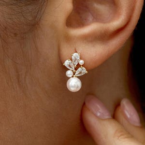 Diamond Pearl Stud Earrings,Sterling Silver Pearl Earrings,Diamond Stud Earrings,Bridal Earrings,Wedding Pearl Earrings,Engagement Earrings