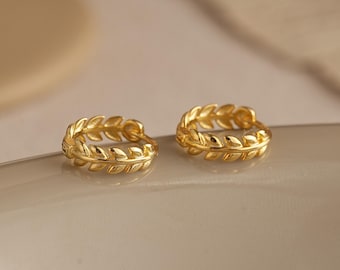 Gold Leaf Hoop Earrings,Dainty Gold Hoop Leaves Earrings,Wedding Gold Leaf Earrings,Bridesmaid Gift,Mothers Day Gift, Engagement Earrings