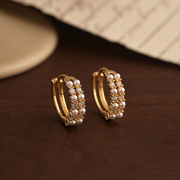 Gold Pearl Hoop Earrings,Diamond Pearl Earrings,Minimalist Pearl Huggie Hoop Earrings,Dainty Hoop Earrings,Bridesmaid Gifts,Everyday Jewelry