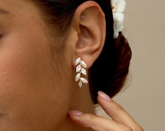 Crystal Leaf Pearl Earrings,Freshwater Pearl Diamond Earrings,Crystal Bridal Earrings,Pearl Drop Earrings,Wedding Earrings,Bridesmaid Gift