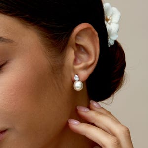 Teardrop Diamond Pearl Stud Earrings,Sterling Silver Pearl Earrings,Bridal Earrings,Wedding Pearl Earrings,Bridesmaid Gifts for mom