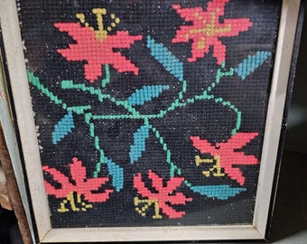 bordado retro con motivos florales vintage