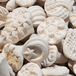 20 Clay STEMPEL Sortiment - BISQUE Steingut TEXTURE Stempel für Clay, Keramik, Pmc, Fimo, Teig, Fondant und mehr! Fügen Sie einige Details hinzu!