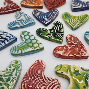 HEART CAB Cut-Outs- Nur auf der Vorderseite glasiert - flache Rückseite - Jede Farbe!  Kaufen Sie mehr und erhalten Sie einen Rabatt! Ideal für Mosaike, kleine Magnete und vieles mehr!