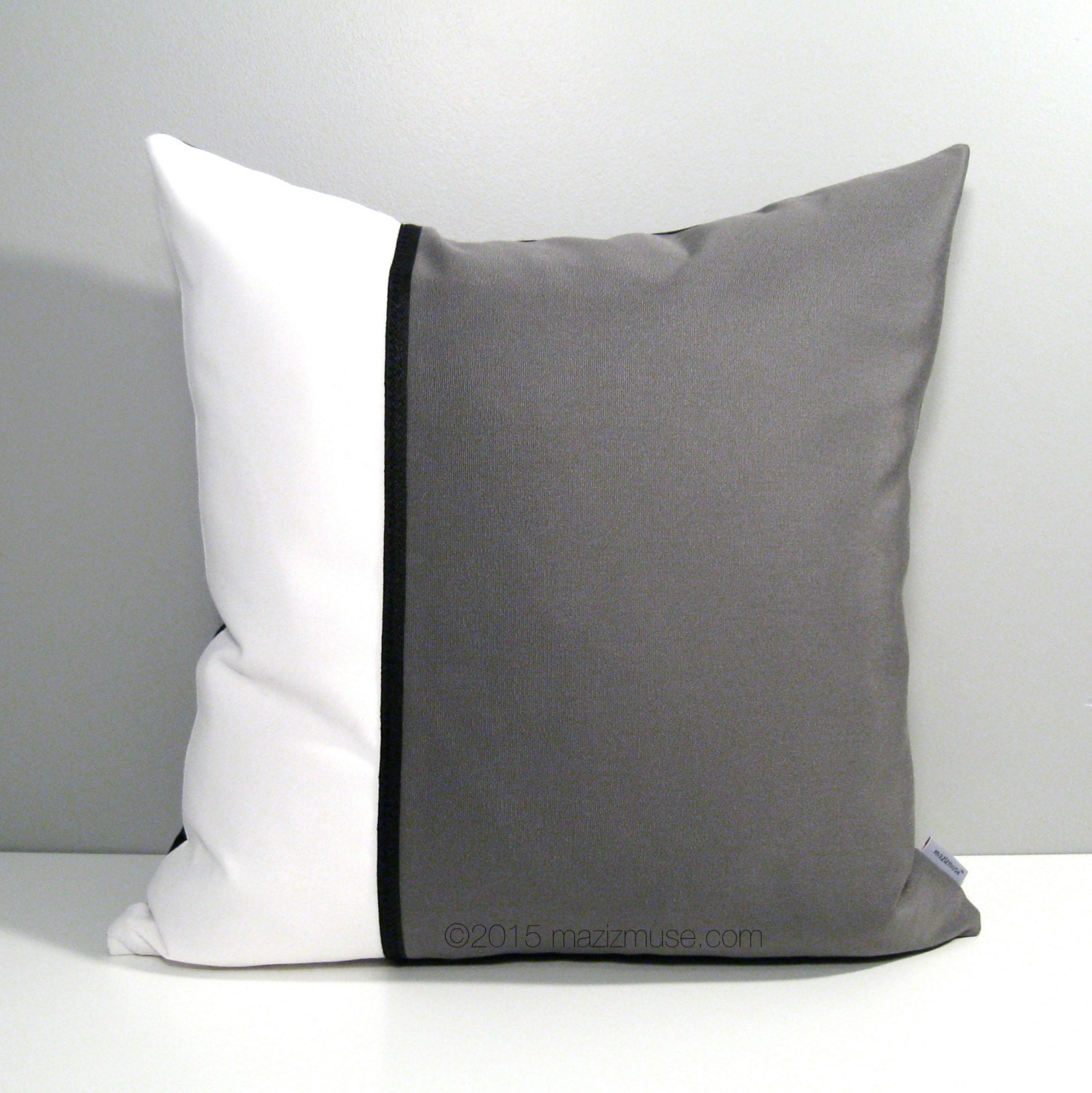  Almohadas minimalistas de inserción casual para cama y sofá, almohadas  decorativas para interiores, color negro, 18 x 18 pulgadas : Todo lo demás