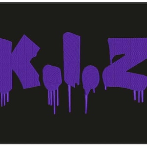 Puede incluir: Texto morado estilo grafiti que dice "K.I.D.Z" sobre un fondo negro. Las letras tienen un aspecto texturizado y efectos de pintura goteando, creando un diseño audaz y urbano.