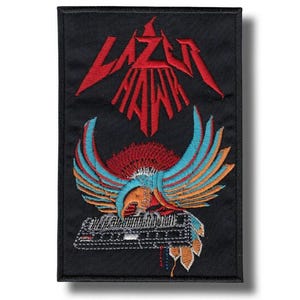 Puede incluir: Parche bordado rectangular negro con el texto "LAZER HAWK" en rojo. Debajo, un diseño de ave colorida con alas azules, naranjas y rojas, posada sobre un teclado. Diseño llamativo y detallado.