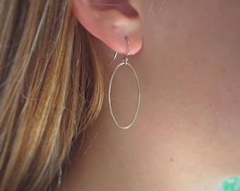 Gold oval hoop earrings, gold hoop earrings, minimalist earrings, thin hoops, everyday gold earrings, simple jewelry, womens earrings