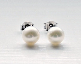 Sterling silver freshwater pearl stud earrings, ivory or peacock, 7mm