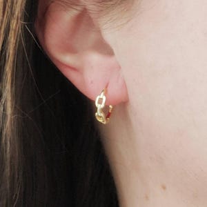Paperclip link hoop earrings, silver or gold hoops, modern jewelry, huggie hoop, trendy earrings, silver paperclip earrings, chain link hoop