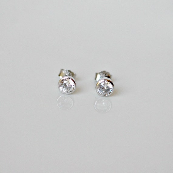 Cubic zirconia round stud earrings in sterling silver - 4mm or 6mm