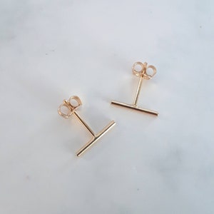 Gold bar stud earrings, thin gold earrings, gold staple, mini bar earrings, 10mm bar, minimalist studs, modern earrings, simple studs