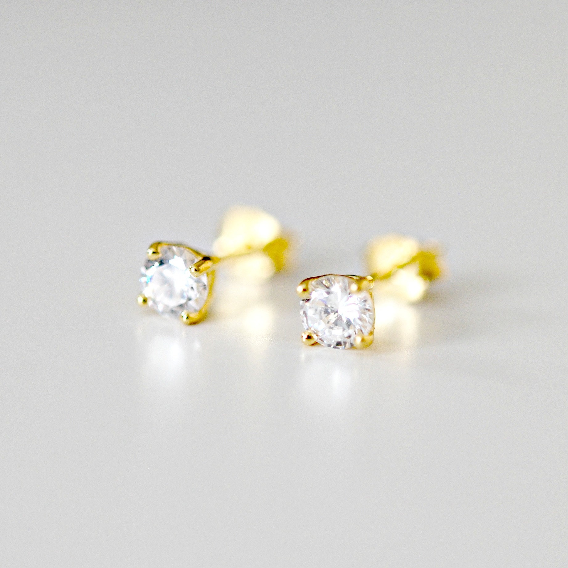 Tiny Diamond Earrings 4mm Cz Studs Round Cubic Zirconia Etsy Ireland