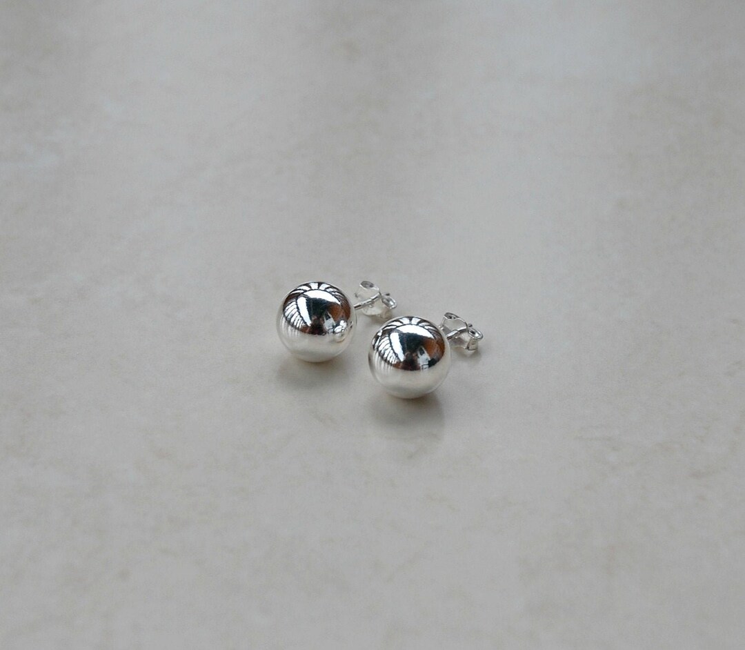 [leeENoir] 韓国☆925silver☆Mini Egg Ball Earring-silver Mini Egg Ball Earring (2color) | ファッション通販サイト NUGU