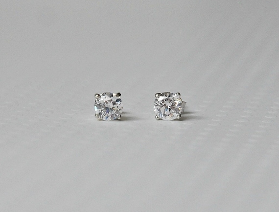 Round cubic zirconia solitaire stud earrings