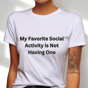Lustiges Introvertiertes Unisex T-Shirt, Humorvolle soziale Angst Shirt, sarkastisches antisoziales Top, introvertiertes grafisches T-Shirt, minimalistisches Zitat T-Shirt