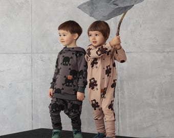 Babyoverall met capuchon – katoenen Grow With Me-jumpsuit | Outfit met piratenprint