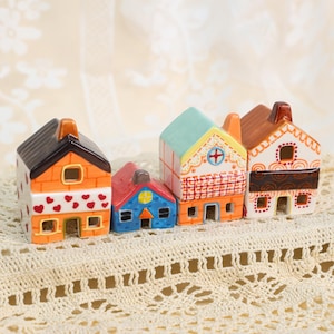 Adorable Handmade Miniature Ceramic Houses Whimsical Home Decor Gift Colorful Clay House Figurines for Birthdays Housewarming or Collectors
