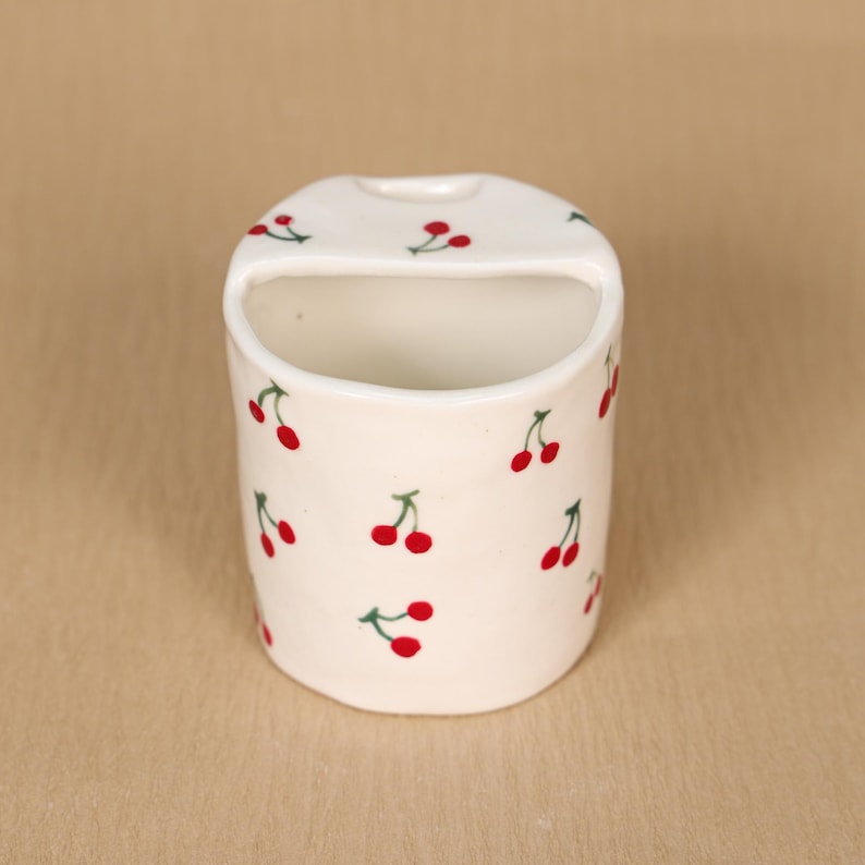 Handgjord keramisk körsbärsmugg Resemugg med röd körsbär Anpassad kaffemugg Perfekt för te Kaffepresenter till henne Anpassad unik keramisk keramikmugg bild 7