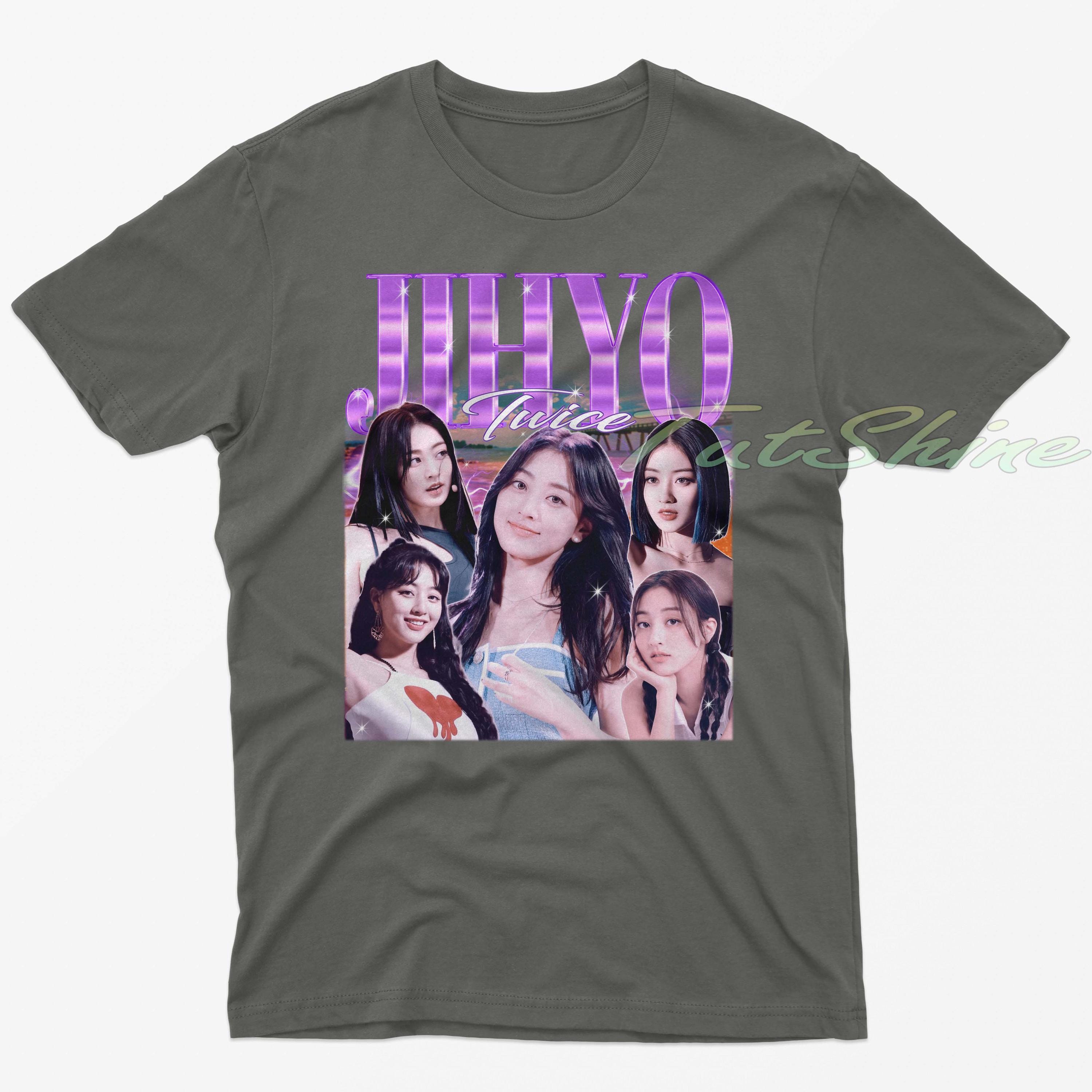 【即日発送】TWICE JIHYO PORTRAIT Tシャツ ZONE ジヒョ JIHYO PORTRAIT T-SHIRT - ZONE | JYP SHOP