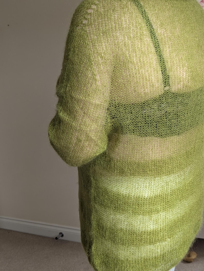 Luxurious Silk-Kid-Mohair Sweater: Boat Neck, Long Sleeves, Straight Fit image 5