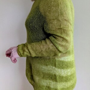 Luxurious Silk-Kid-Mohair Sweater: Boat Neck, Long Sleeves, Straight Fit image 3